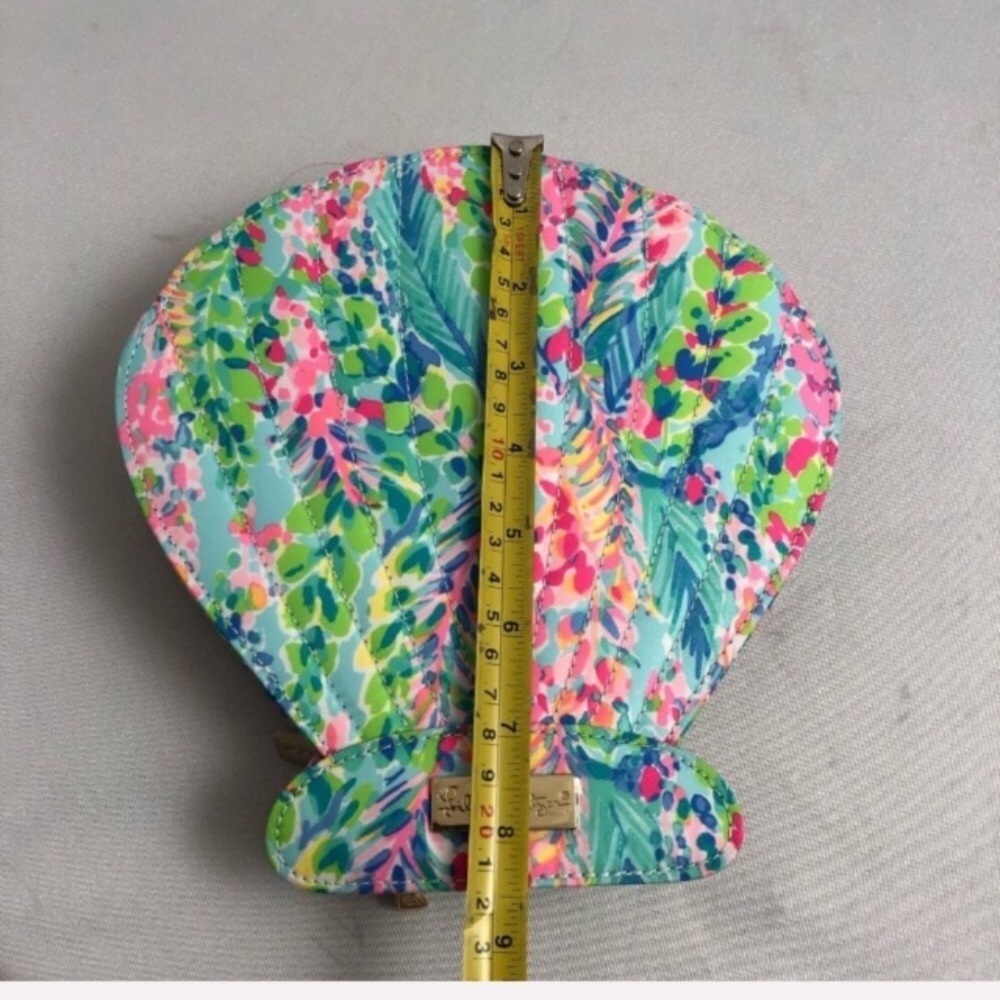 Lilly Pulitzer Catch the Wave multicolor shell cosmetic case - Picture 2 of 4